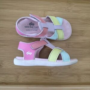 See Kai Run Basics Toddler
Shayna Sandals